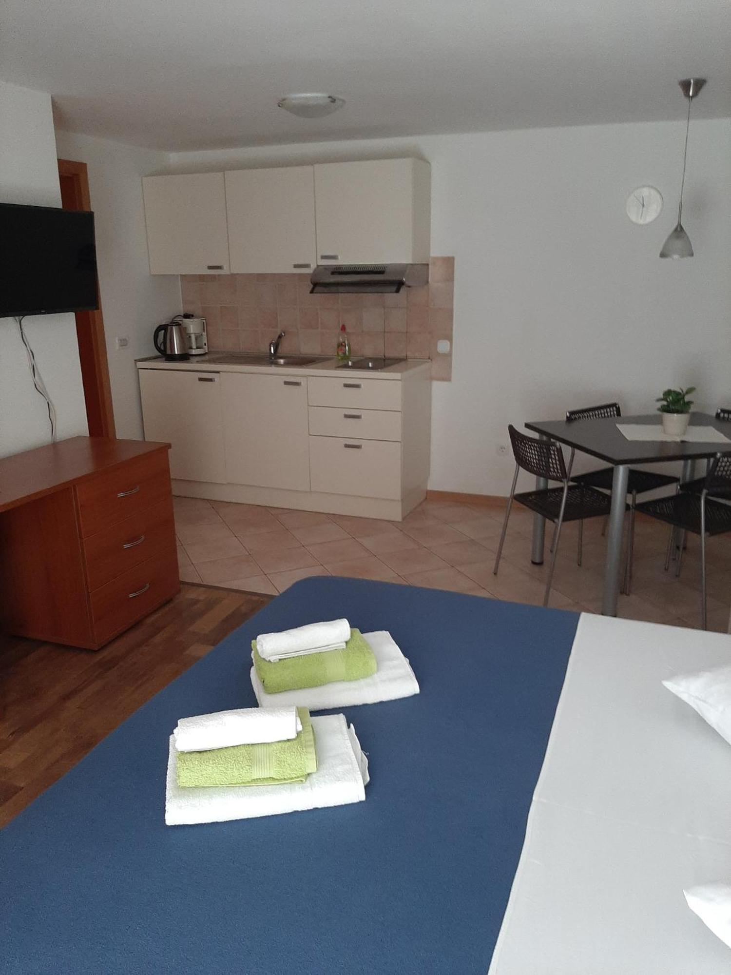 Apartments By The Sea Cres - 13312 Номер фото